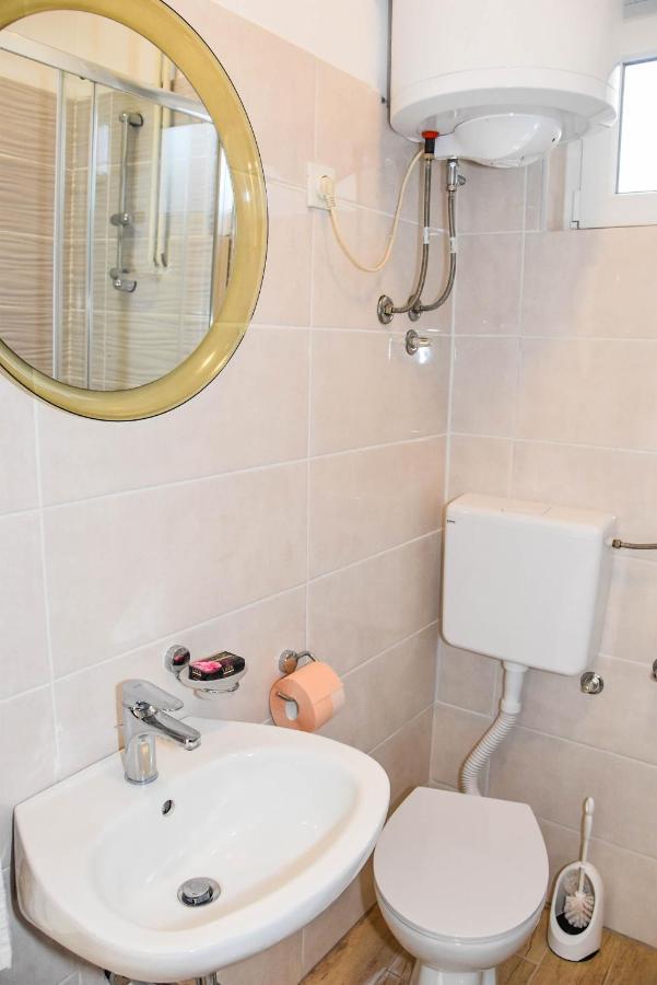 Apartment Tara Biograd Na Moru Exterior foto